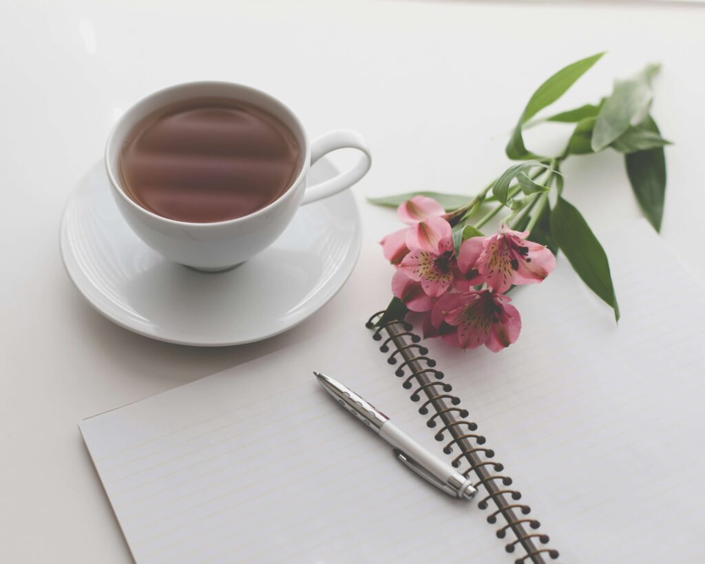 sixteen-miles-out-SwiYNN28mug-unsplash